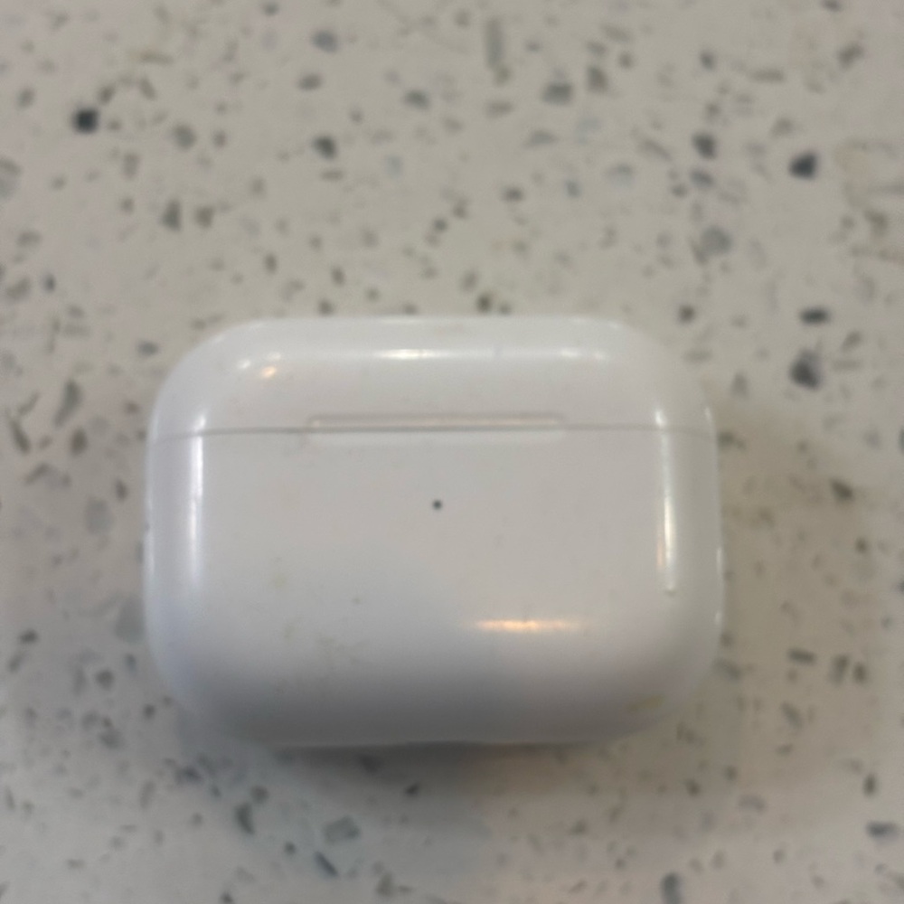 White Wireless Earbuds Charging Case